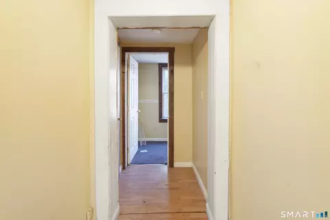 Entry Way - 383 Putnam Pike, Killingly, CT 06241 photo 4 of 6