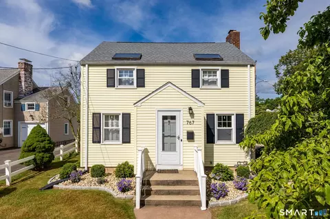 767 S Quaker Ln, West Hartford, CT 06110