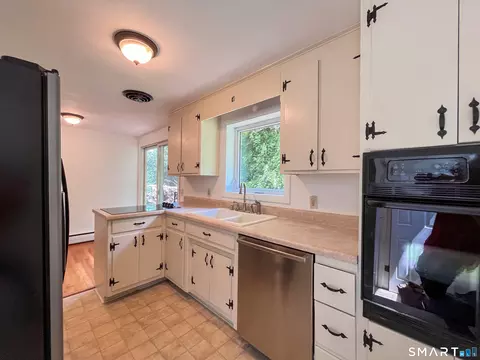 Kitchen - 2 Johnnie Ct, Ledyard, CT 06339 photo 1 of 3