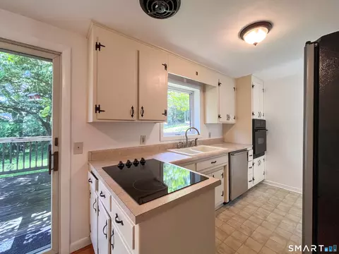 Kitchen - 2 Johnnie Ct, Ledyard, CT 06339 photo 2 of 3