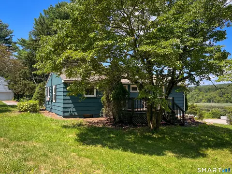 Exterior - 2 Johnnie Ct, Ledyard, CT 06339 photo 2 of 5