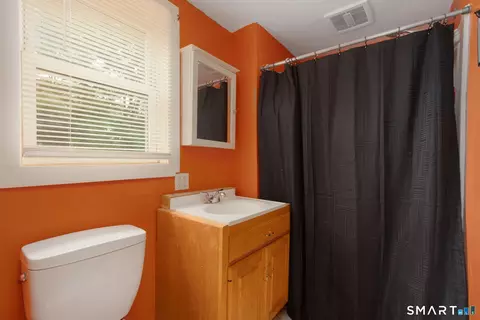 Bath - 304 Norwich Rd, Plainfield, CT 06374 photo 1 of 1