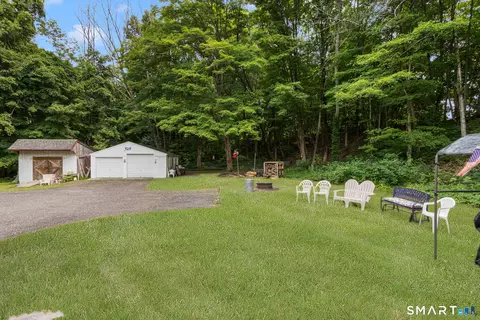 Exterior - 304 Norwich Rd, Plainfield, CT 06374 photo 4 of 11