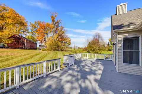 Exterior - 189 Shadow Pond Ln, Suffield, CT 06078 photo 3 of 5