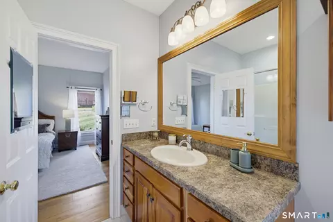 Bath - 189 Shadow Pond Ln, Suffield, CT 06078 photo 3 of 6