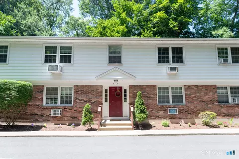 646 Howe Ave #8, Shelton, CT 06484