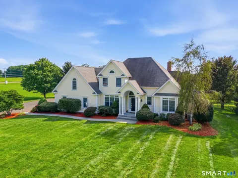 Exterior - 29 Halladay Ave W, Suffield, CT 06078 photo 3 of 7