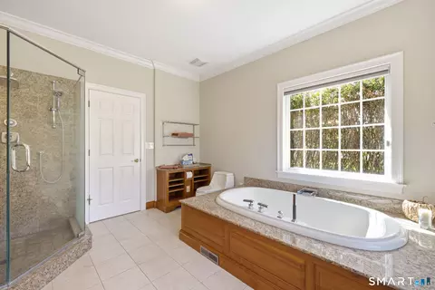 Bath - 29 Halladay Ave W, Suffield, CT 06078 photo 1 of 6