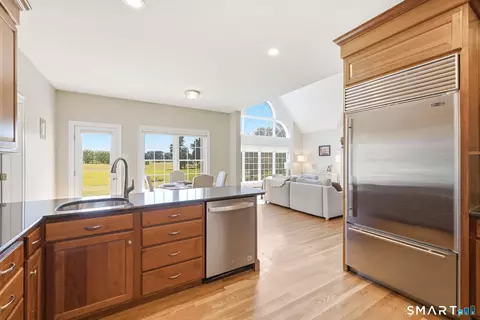 Kitchen - 29 Halladay Ave W, Suffield, CT 06078 photo 4 of 5