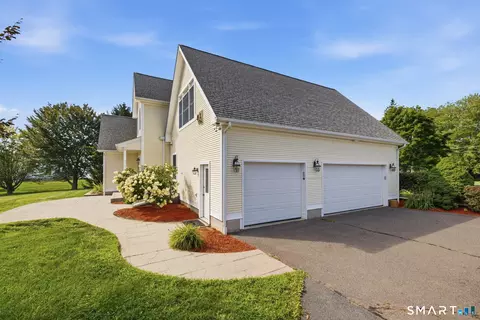 Exterior - 29 Halladay Ave W, Suffield, CT 06078 photo 4 of 7