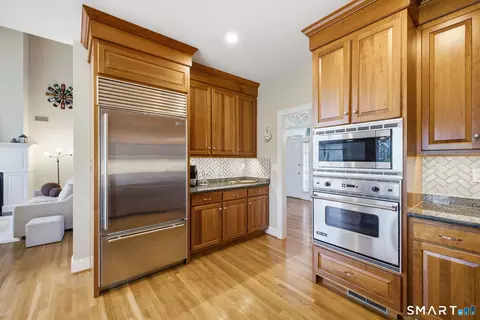Kitchen - 29 Halladay Ave W, Suffield, CT 06078 photo 2 of 5