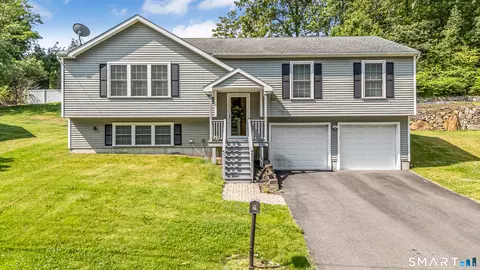 111 Alisha Ln, Waterbury, CT 06705