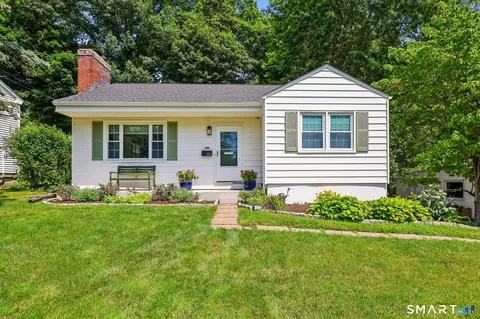320 Beechwood Rd, West Hartford, CT 06107