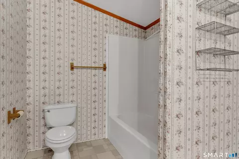 Bath - 4 Maple Rd, Southington, CT 06489 photo 4 of 4
