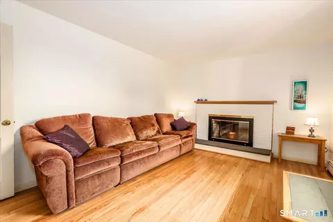 Living - 21 White Pine Dr, Brookfield, CT 06804 photo 5 of 6