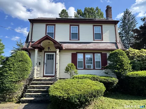 5 Foxon Pl, New Britain, CT 06053