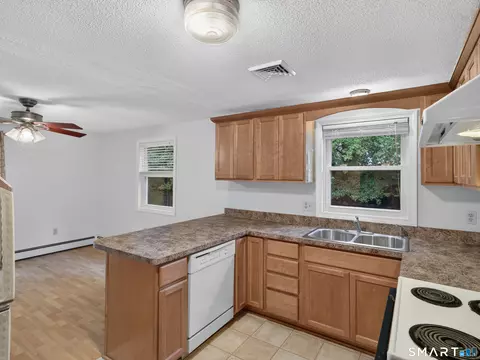 Kitchen - 198 Spicer Hill Rd, Ledyard, CT 06339 photo 1 of 5