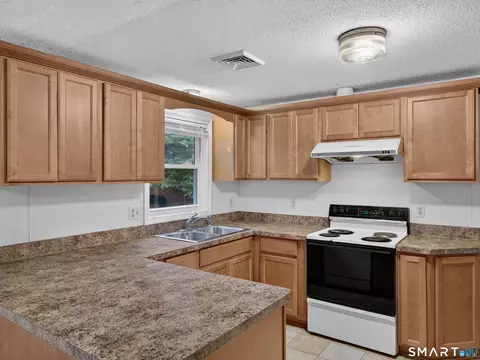 Kitchen - 198 Spicer Hill Rd, Ledyard, CT 06339 photo 3 of 5