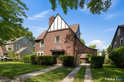 210 Colony Rd, New Haven, CT 06511