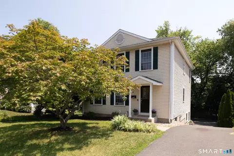 22 Crescent St, West Hartford, CT 06119