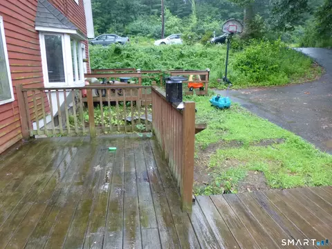 Exterior - 1008 Windham Rd, Windham, CT 06266 photo 3 of 4