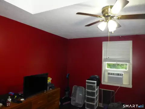 Bedroom - 1008 Windham Rd, Windham, CT 06266 photo 3 of 3