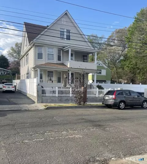 16 Charron St, Bridgeport, CT 06606