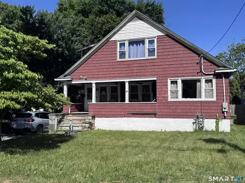 24 Lindsey Ave, Stamford, CT 06905