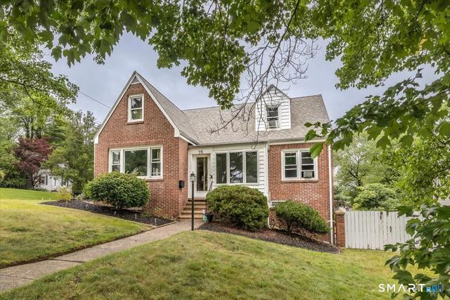 35 Cove St, West Haven, CT 06516