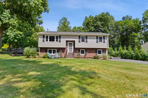 41 Wilkes Rd, Danbury, CT 06811