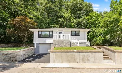 89 Platt St, Waterbury, CT 06704