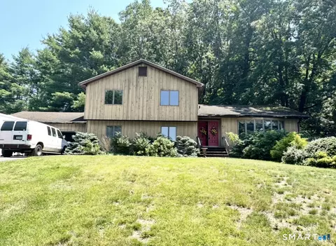 45 Quail Hollow Dr, Southington, CT 06489
