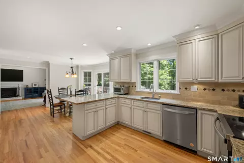 Kitchen - 15 Rose Ln, Sandy Hook, CT 06482 photo 2 of 6