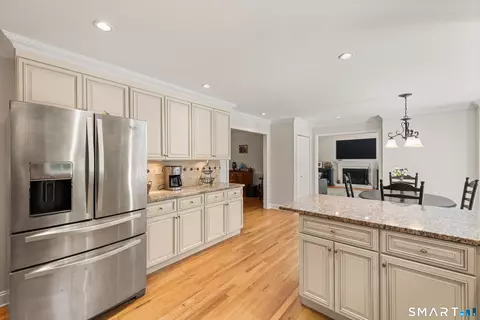 Kitchen - 15 Rose Ln, Sandy Hook, CT 06482 photo 4 of 6