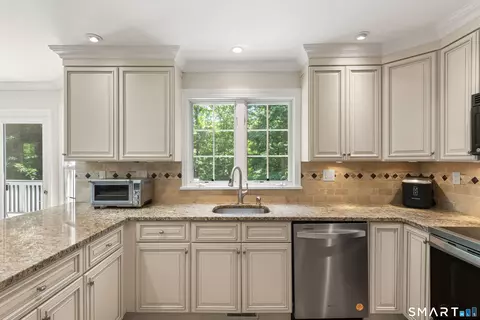 Kitchen - 15 Rose Ln, Sandy Hook, CT 06482 photo 6 of 6