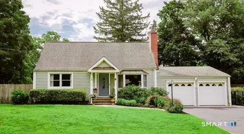 9 Wildwood Rd, Fairfield, CT 06825