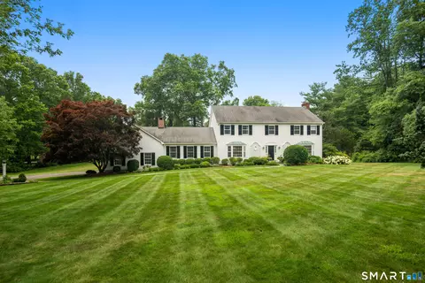 667 Carter St, New Canaan, CT 06840