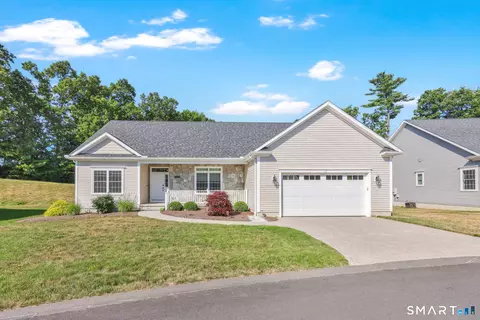 30 Lake Dr #30, Somers, CT 06071