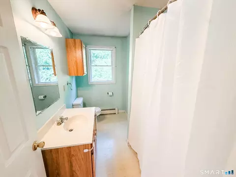 Bath - 19 Nelson St, Brooklyn, CT 06234 photo 1 of 1