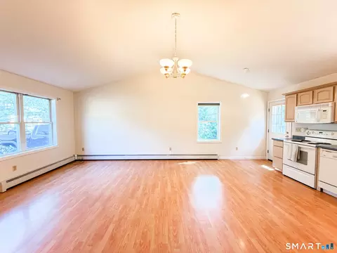 Living - 19 Nelson St, Brooklyn, CT 06234 photo 2 of 4