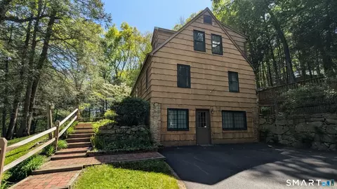 17 E Bucks Rock Rd, New Milford, CT 06776