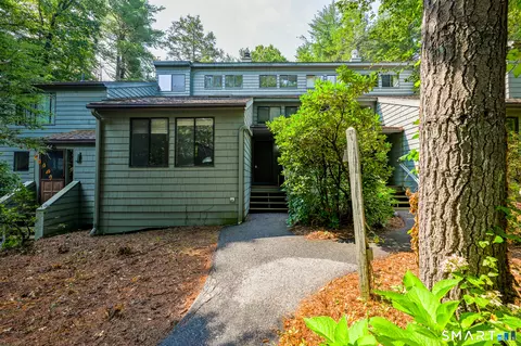 67 Woodside Cir #67, Torrington, CT 06790