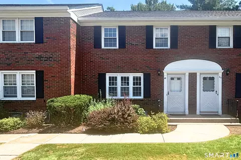 48 Brandywine Ln #48, Suffield, CT 06078 photo 2