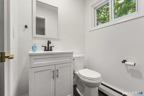 Bath - 51 Mohawk Dr, Wallingford, CT 06492 photo 3 of 6
