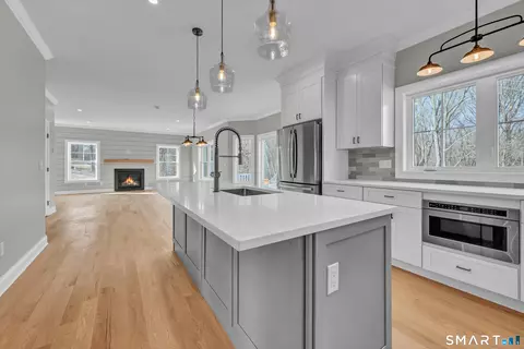 Kitchen - 1427 Monroe Tpke, Monroe, CT 06468 photo 1 of 4