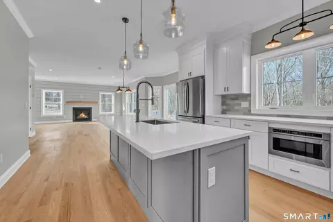 Kitchen - 1427 Monroe Tpke, Monroe, CT 06468 photo 1 of 4