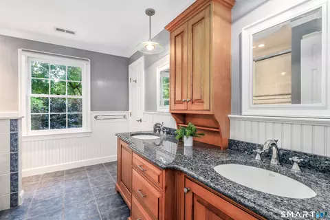 Bath - 106 Silver Spring Rd, Wilton, CT 06897 photo 1 of 2