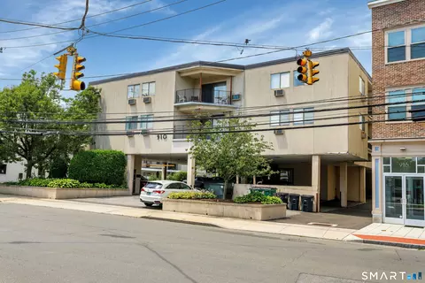 910 Hope St #2B, Stamford, CT 06907