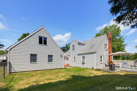 Exterior - 1485 Suffield St, Suffield, CT 06078 photo 7 of 10
