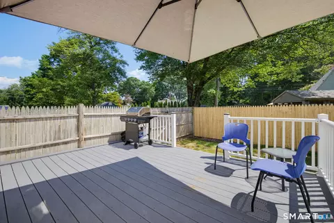 Exterior - 1485 Suffield St, Suffield, CT 06078 photo 5 of 10